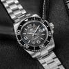 Uhr mit 7mm verschraubter Krone

BGW9 Uhr mit blauer Leuchtkraft
