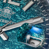 Uhr mit 158g Gewicht für Herren

Alltagstaugliche Taucheruhr Herren

Uhr mit poliertem und gebürstetem Gehäuse

Herrenarmbanduhr mit verschraubtem Boden