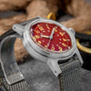 Moderne mechanische Uhr mit Vintage-Design und 36mm Gehäuse, ideal für Sammler und Uhrenliebhaber